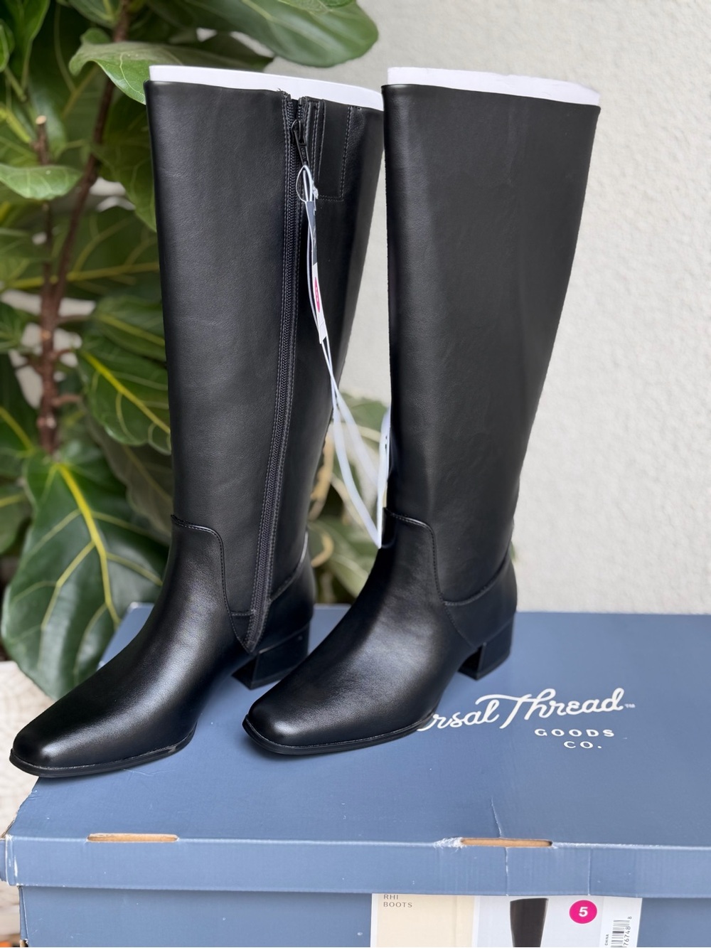 Women's Rhi Boots with Memory Foam Insole - Universal Thread 
Black - new